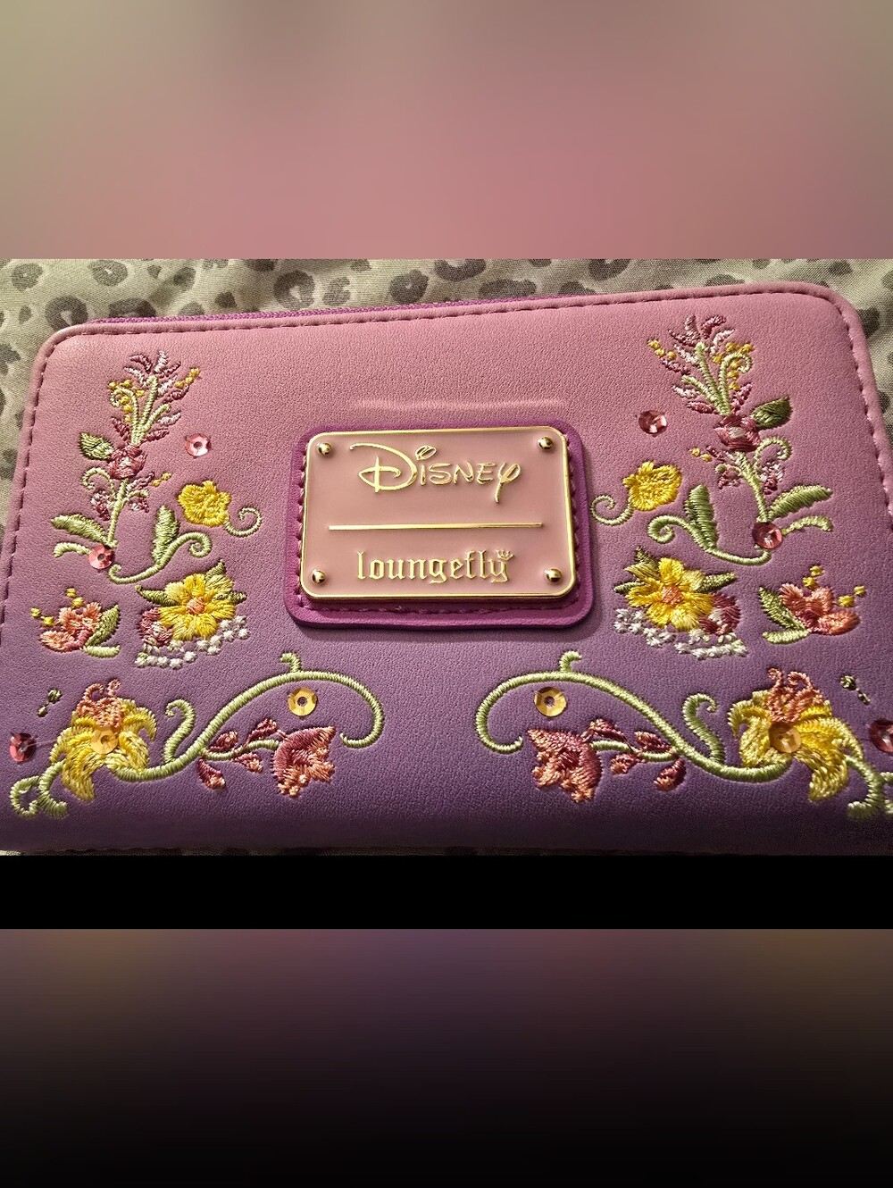 Rapunzel Emboidered wallet RARE - Picture 2 of 7